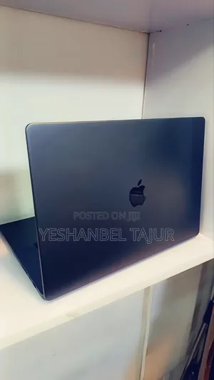 New Laptop Apple MacBook Pro 2023 M3 Pro 18GB Apple M3 Pro SSD 512GB