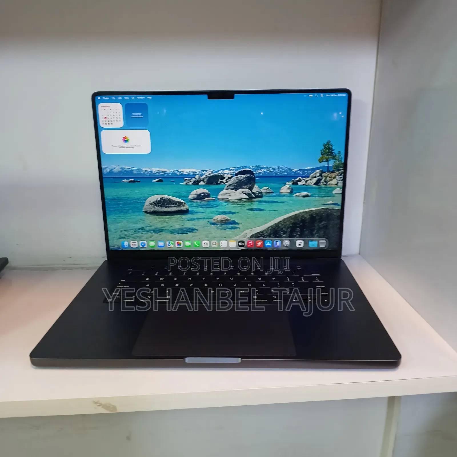 New Laptop Apple MacBook Pro 2023 M3 Pro 18GB Apple M3 Pro SSD 512GB