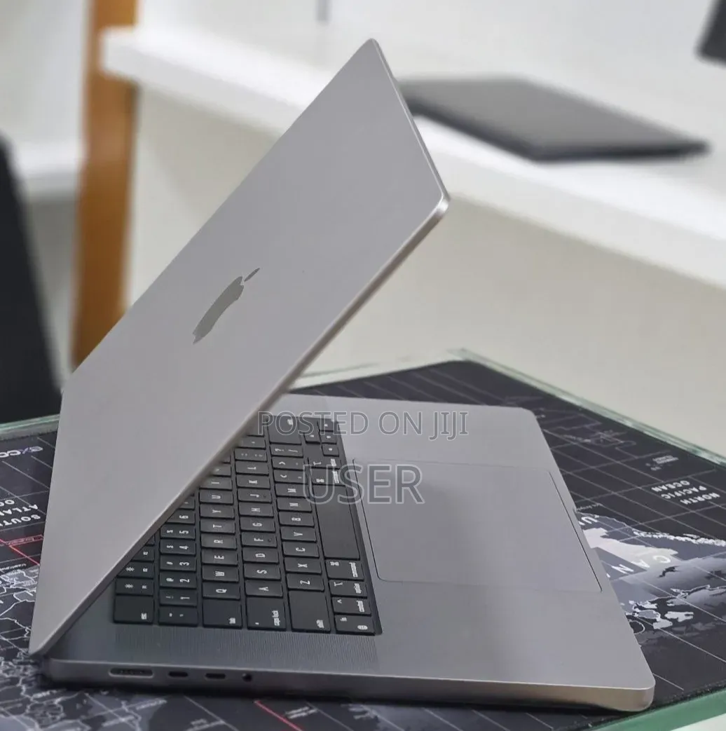 New Laptop Apple MacBook Pro 2023 M2 16GB Intel Core i7 SSD 512GB