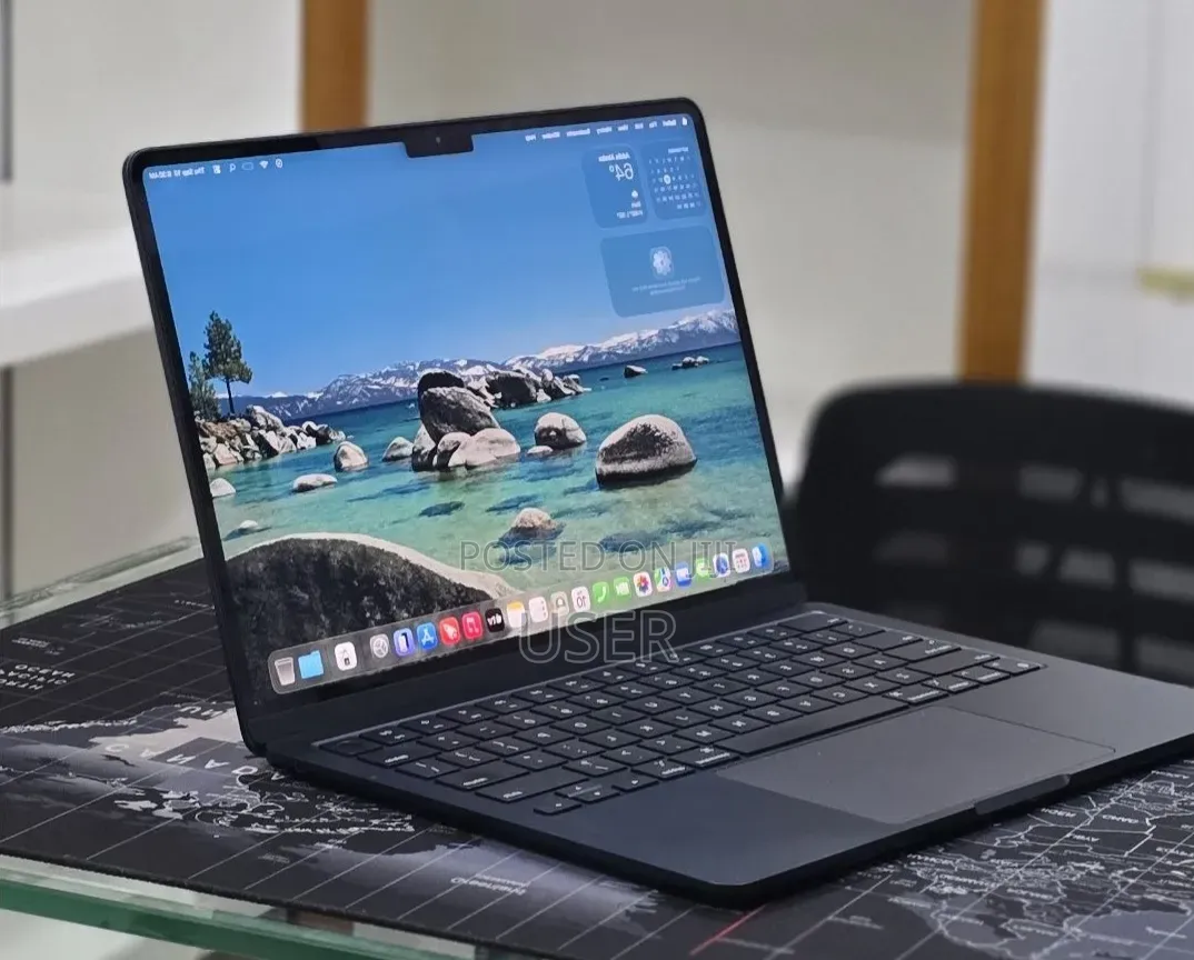 New Laptop Apple MacBook Air 2022 M2 16GB Intel Core i7 SSD 256GB