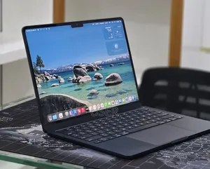 New Laptop Apple MacBook Air 2022 M2 16GB Intel Core i7 SSD 256GB