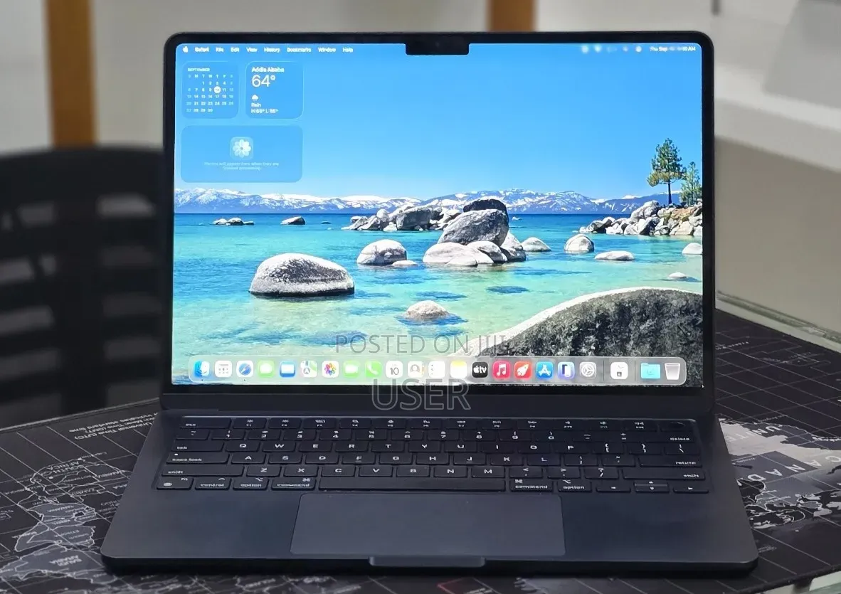 New Laptop Apple MacBook Air 2022 M2 16GB Intel Core i7 SSD 256GB