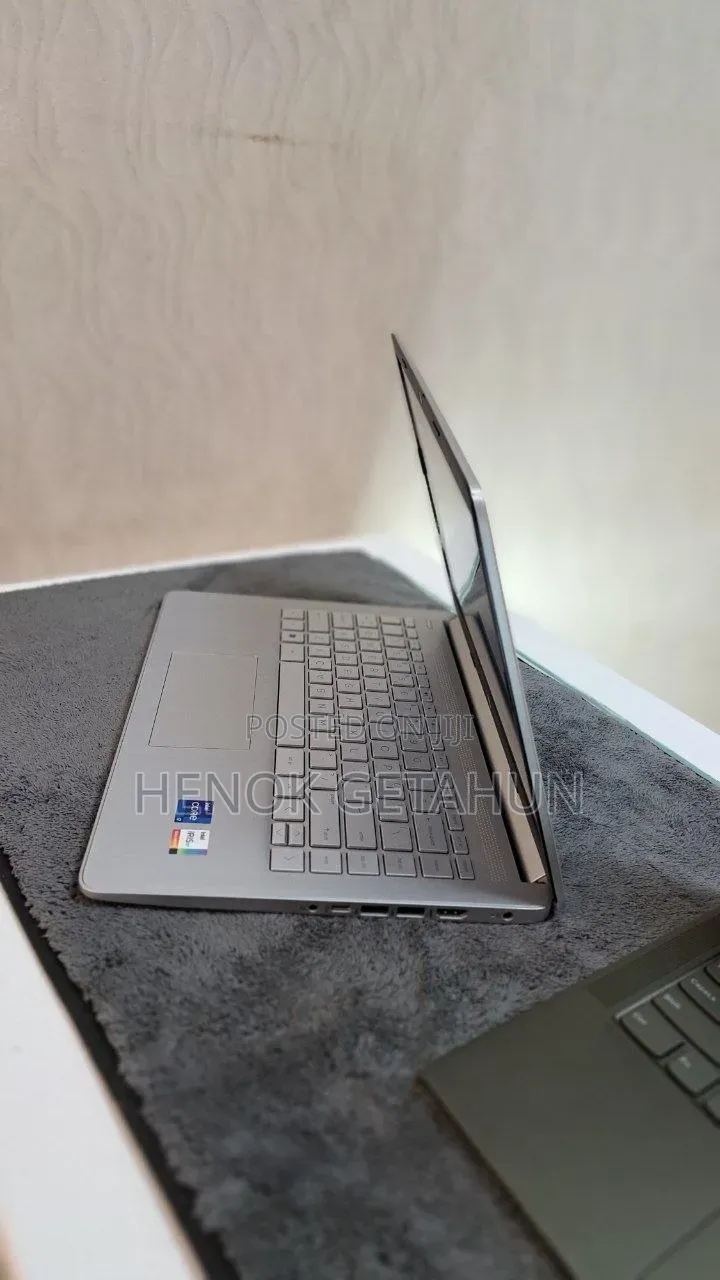 New Laptop HP Stream Notebook 16GB Intel Core i7 SSD 512GB