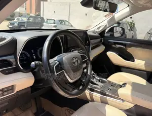 Toyota Highlander 2023 White