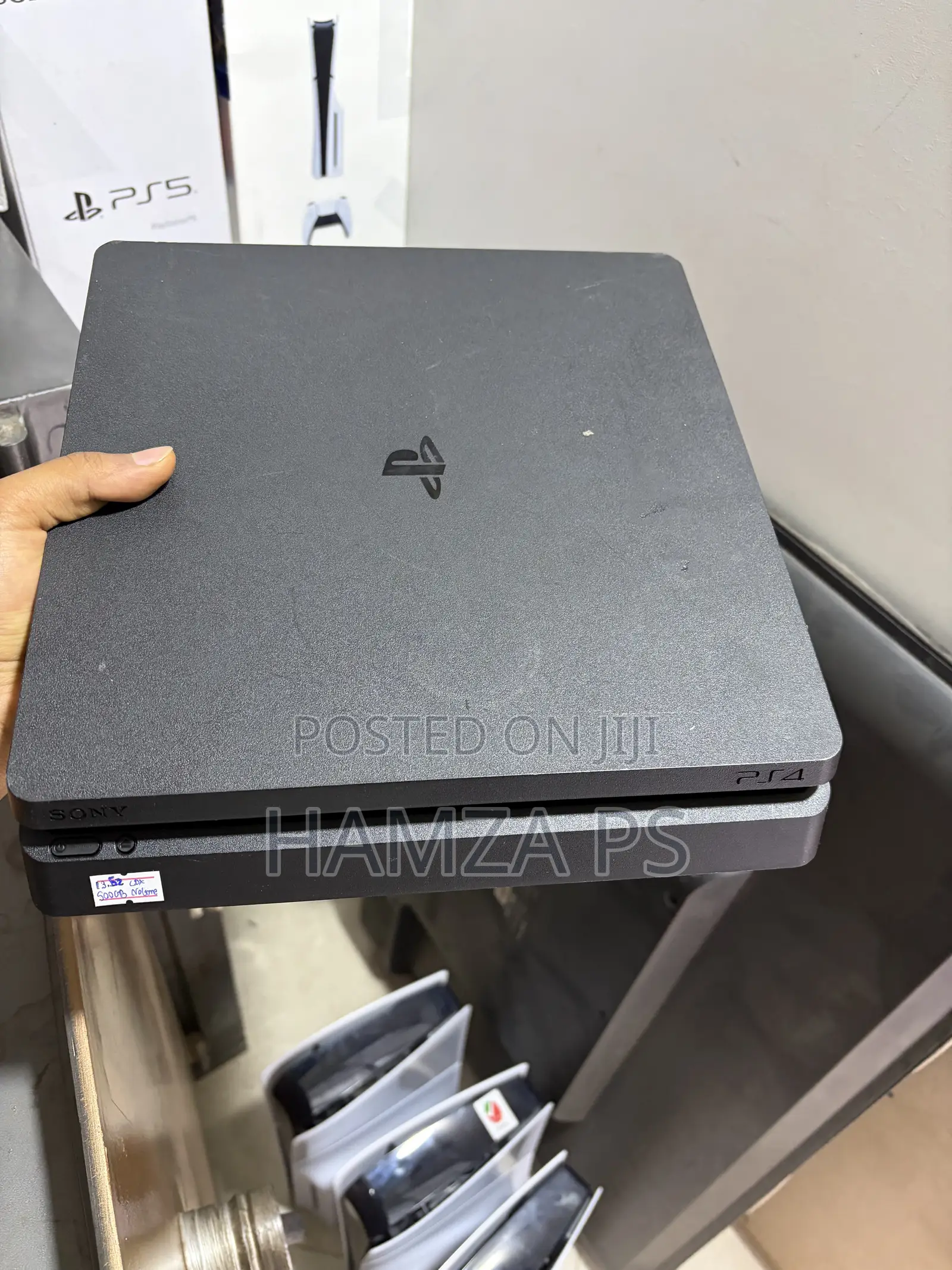 PlayStation 4 Slim-Almost New Console