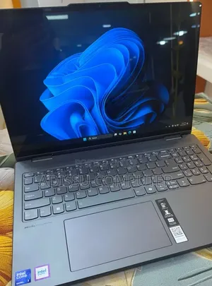 New Laptop Lenovo Yoga 11e 16GB Intel Core Ultra 7 SSD 1T