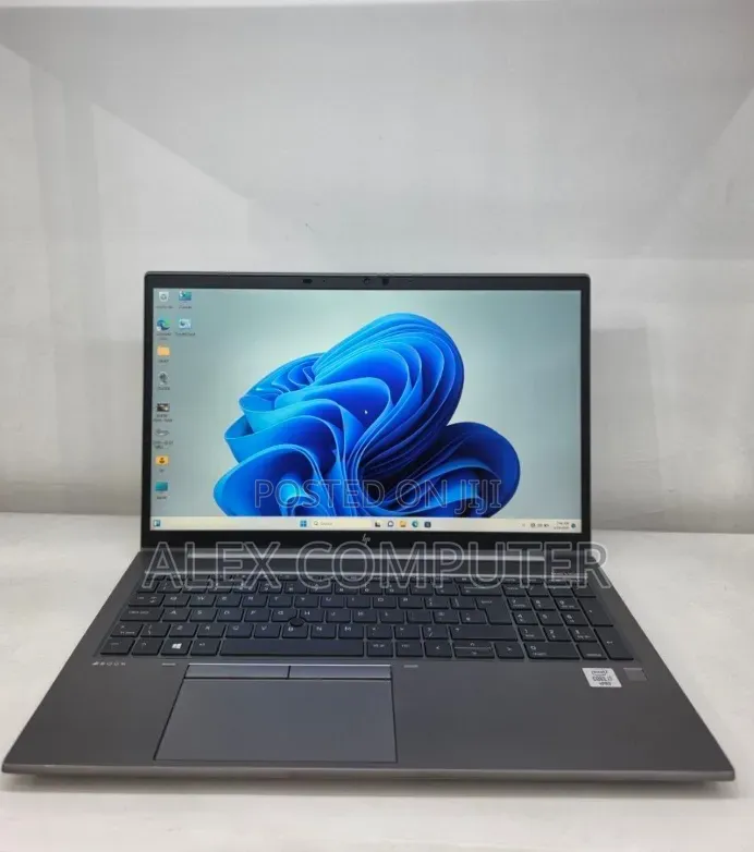 New Laptop HP ZBook Firefly G8 16GB Intel Core i7 SSD 512GB