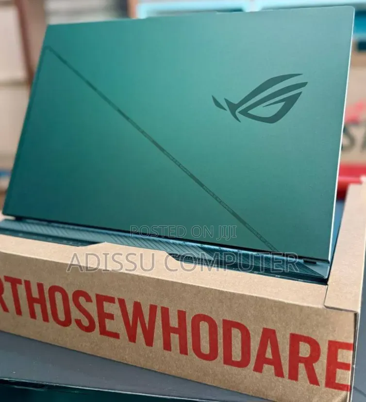 New Laptop Asus ROG Strix G16 16GB Intel Core i7 SSD 1T