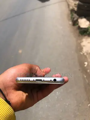 Apple iPhone 6 16 GB Gray