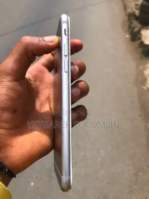 Apple iPhone 6 16 GB Gray
