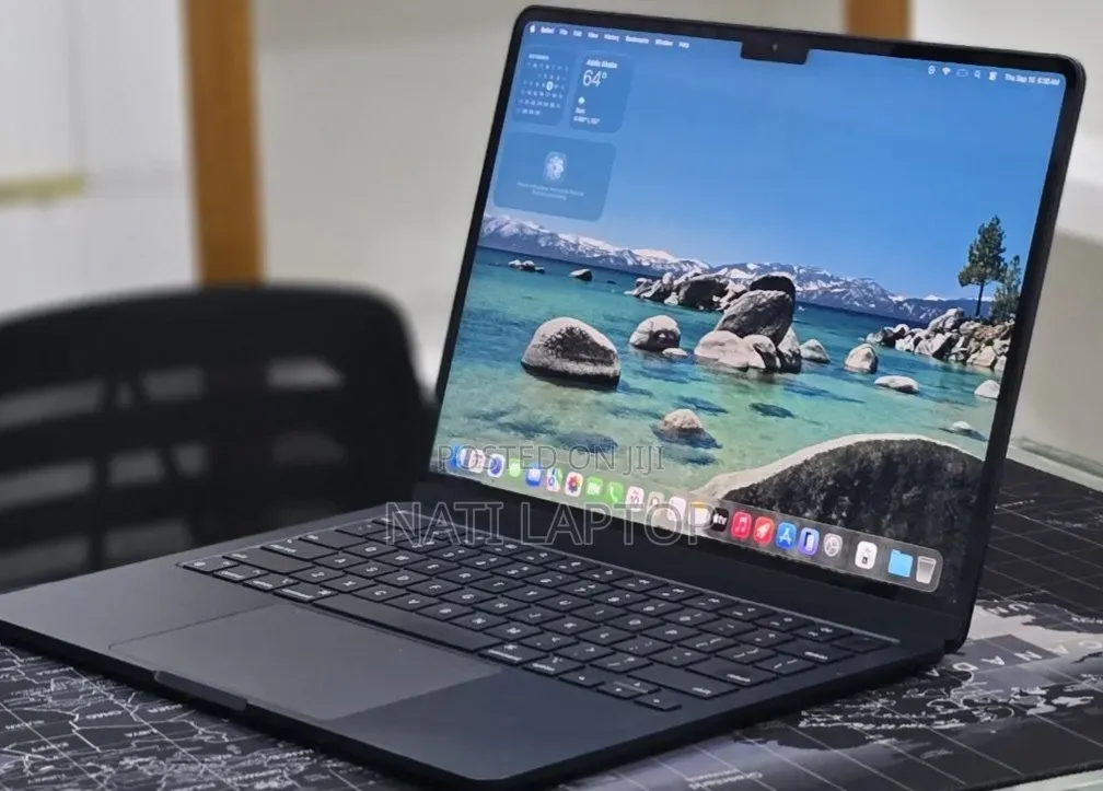 New Laptop Apple MacBook Air 2022 M2 16GB Apple M2 SSD 256GB