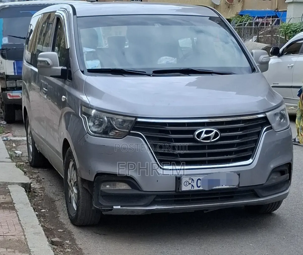 Hyundai Staria 2022 Silver