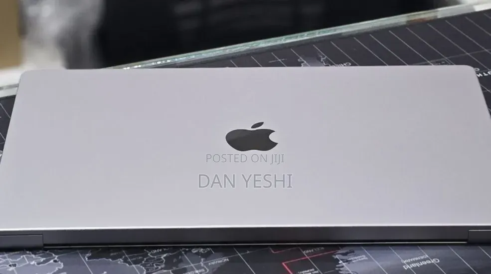 New Laptop Apple MacBook Pro 2023 M2 16GB Apple M2 SSD 512GB