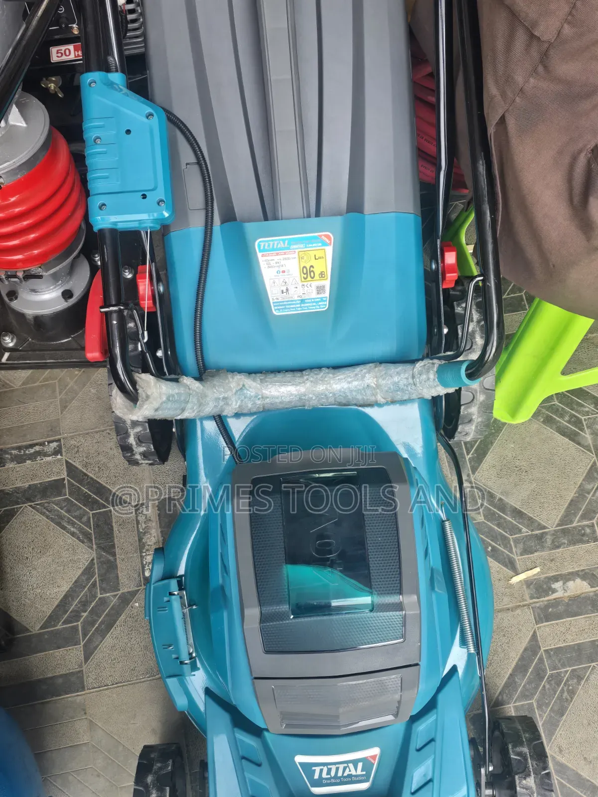 Battery Grass Trimmer – Cordless Power!