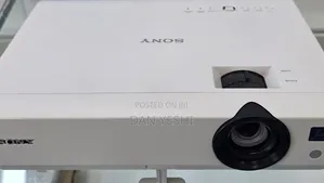 sony Projector
model Name VPL-Dx102