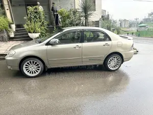Toyota Corolla Sedan 2003 Gold