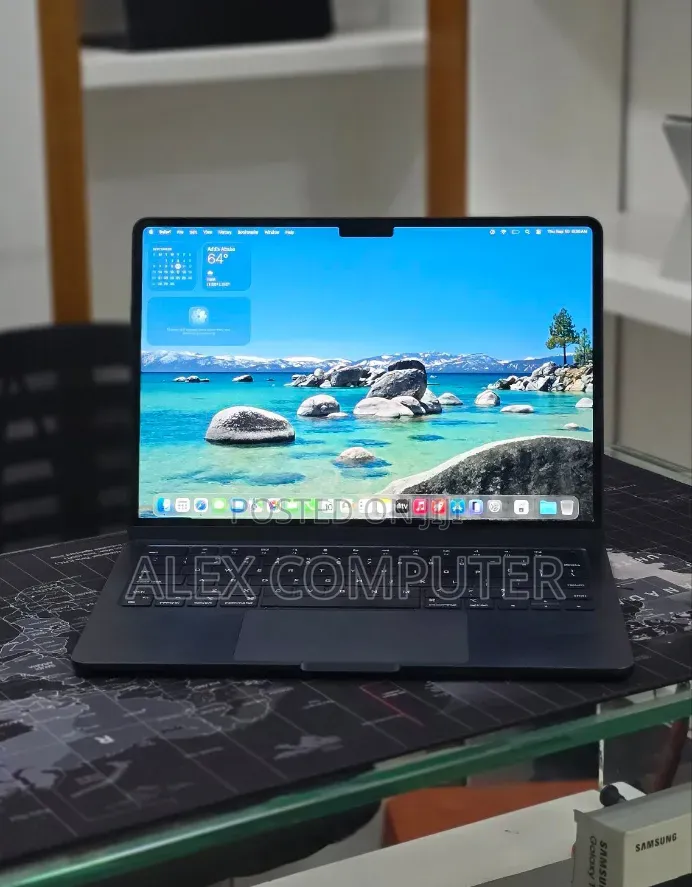 New Laptop Apple MacBook Air 2022 M2 16GB Apple M2 SSD 256GB