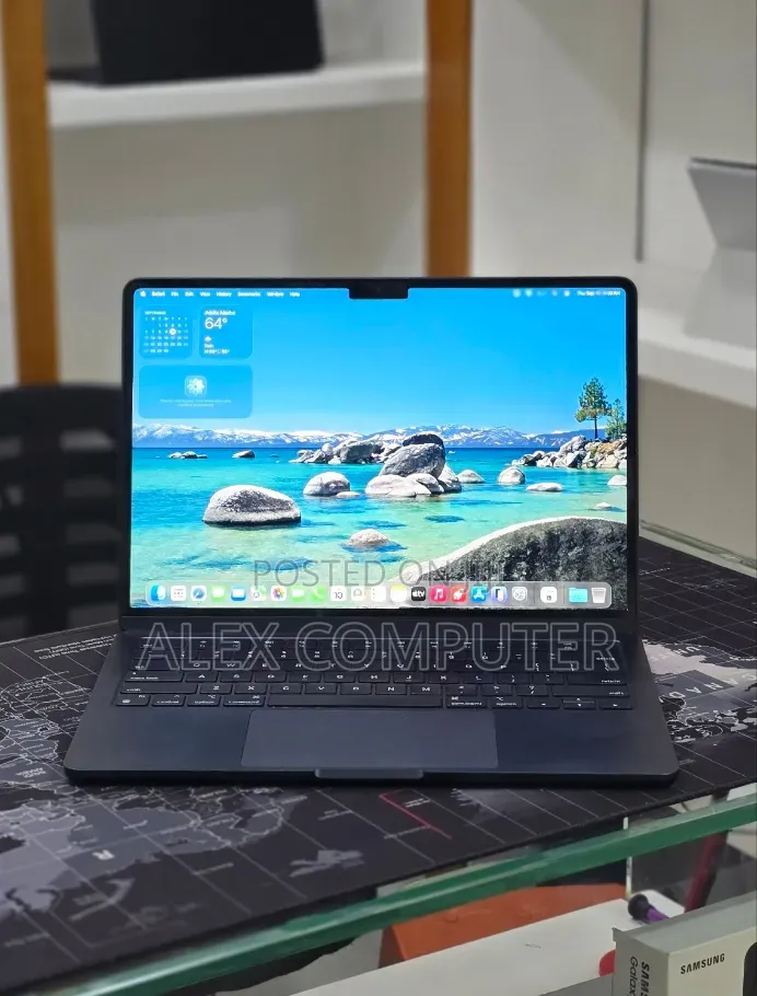 New Laptop Apple MacBook Air 2022 M2 16GB Apple M2 SSD 256GB