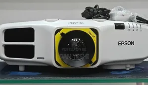 Epson EB-4850WU 3LCD Full HD Professional Cinema Pro
