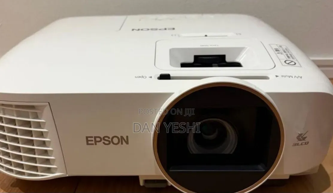 Epson EH-TW5700 Is a Full HD 1080p Home Ci