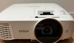 Epson EH-TW5700 Is a Full HD 1080p Home Ci