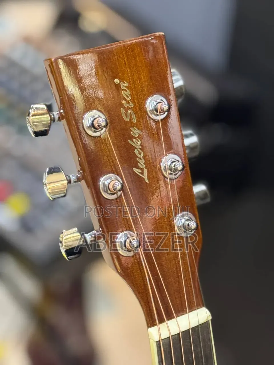 Lucky Star Acostic Guitra