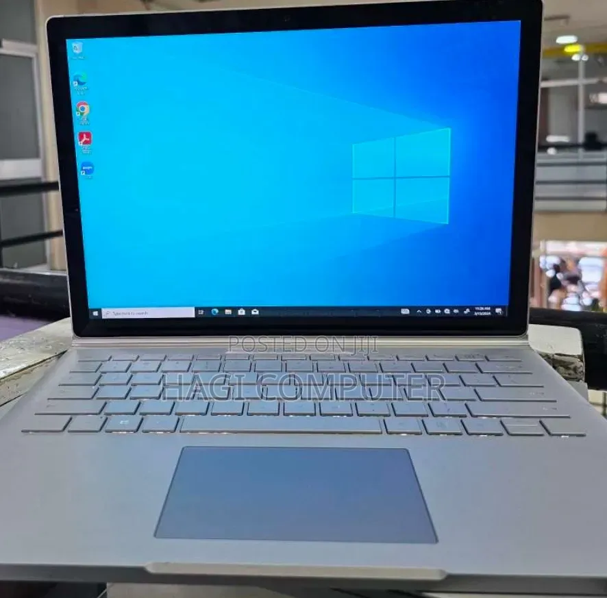 New Laptop Microsoft Surface Book 3 16GB Intel Core i7 SSD 256GB