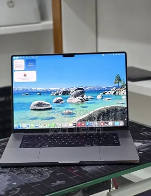 New Laptop Apple MacBook Pro 2022 M2 16GB Apple M2 SSD 512GB