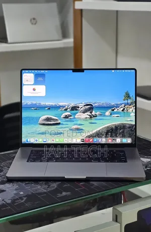 New Laptop Apple MacBook Pro 2022 M2 16GB Apple M2 SSD 512GB