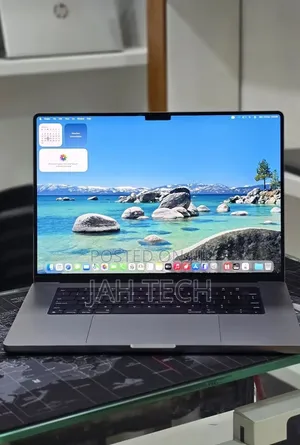 New Laptop Apple MacBook Pro 2022 M2 16GB Apple M2 SSD 512GB