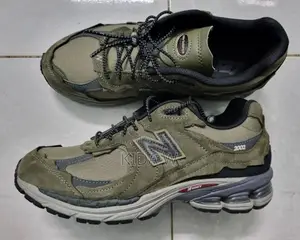 New Balance 2002