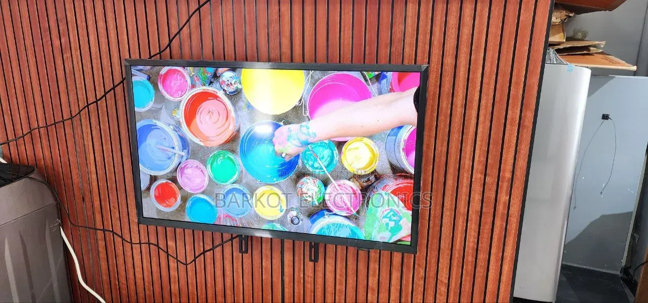 Blue Base Smart Led TV 43 Inch Andraid Doubel Gelass Screen 2026 Hi