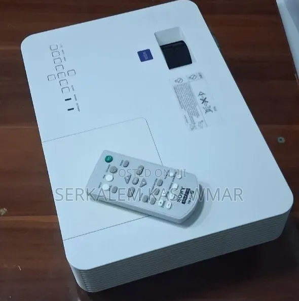 1Sony Projector Model Name VPL-Dx220 Hardware Interf