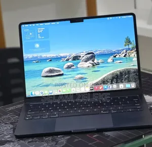 New Laptop Apple MacBook Air 2022 M2 16GB Apple M2 SSD 256GB