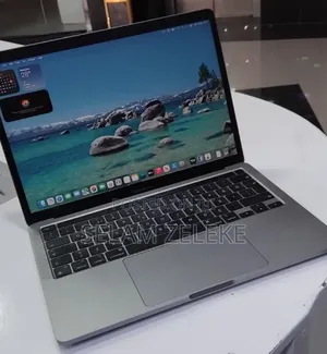 New Laptop Apple MacBook Pro 2020 M1 8GB Apple M1 Pro SSD 256GB