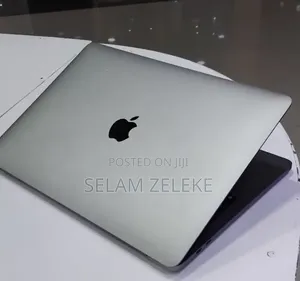 New Laptop Apple MacBook Pro 2020 M1 8GB Apple M1 Pro SSD 256GB
