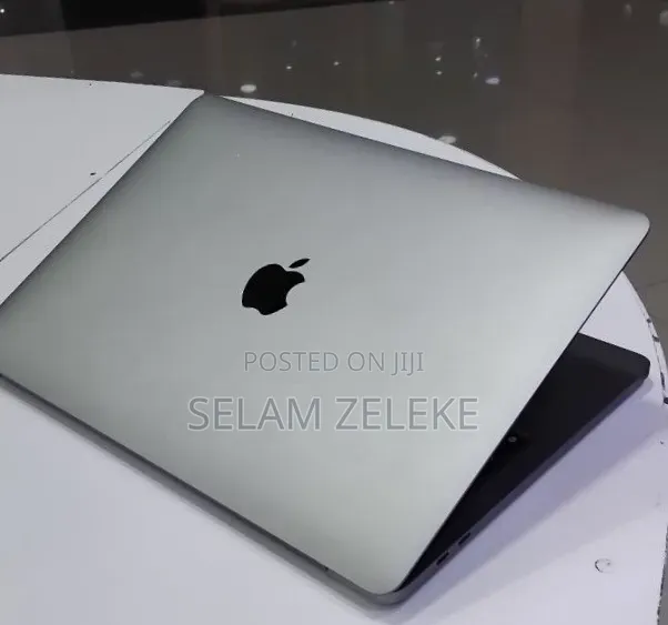 New Laptop Apple MacBook Pro 2020 M1 8GB Apple M1 Pro SSD 256GB