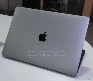 New Laptop Apple MacBook Pro 2020 M1 8GB Apple M1 Pro SSD 256GB