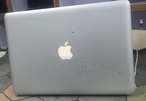 New Laptop Apple MacBook Pro 2009 4GB Intel Core 2 Duo HDD 500GB