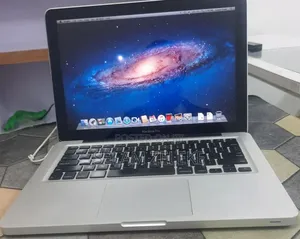 New Laptop Apple MacBook Pro 2009 4GB Intel Core 2 Duo HDD 500GB