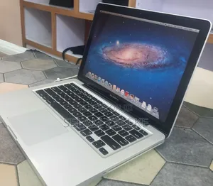 New Laptop Apple MacBook Pro 2009 4GB Intel Core 2 Duo HDD 500GB