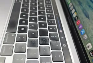 New Laptop Apple MacBook Pro 2021 M1 16GB Apple M1 Pro SSD 1T