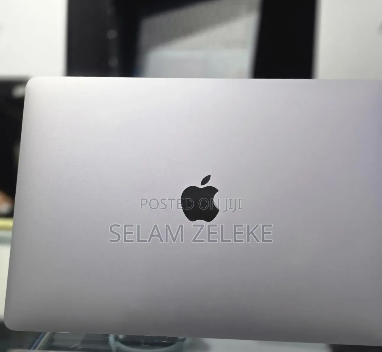 New Laptop Apple MacBook Pro 2021 M1 16GB Apple M1 Pro SSD 1T