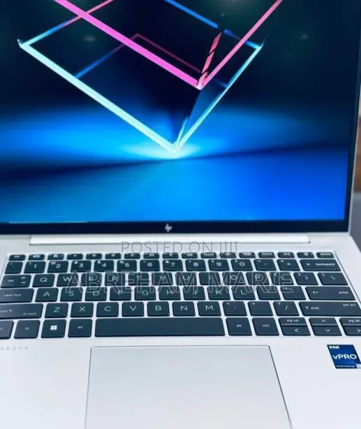 New Laptop HP EliteBook 840 G10 16GB Intel Core i7 SSD 512GB