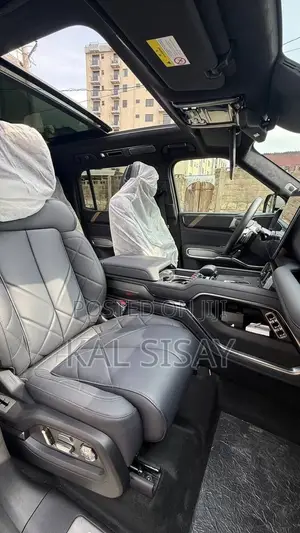 New BYD Leopard 8 2.0 Hybrid AWD 2025 Silver