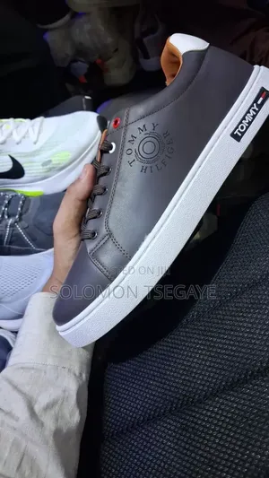 Men's Shoe