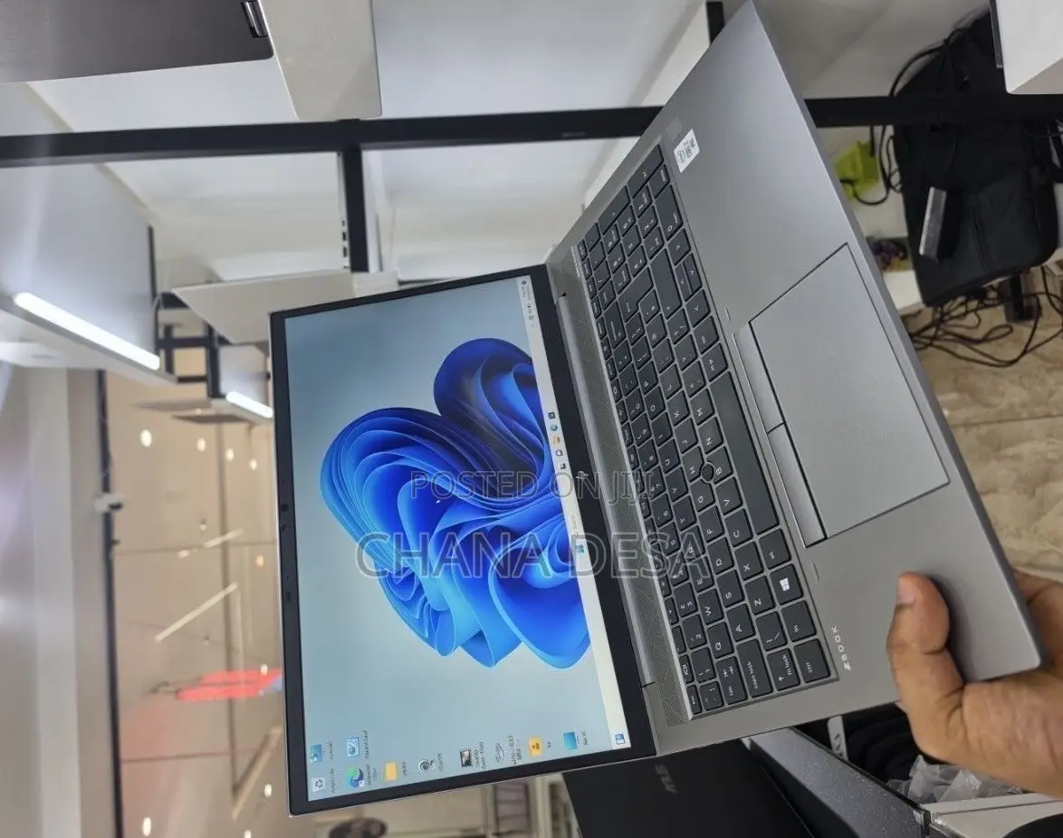 New Laptop HP ZBook 15 16GB Intel Core i7 SSD 512GB