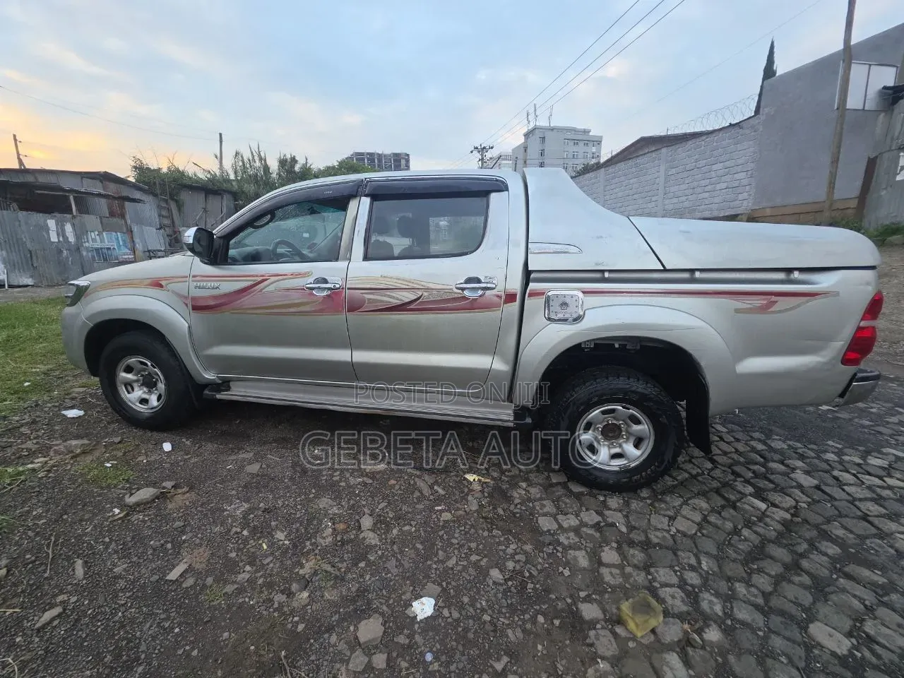 Toyota Hilux 2012 Silver