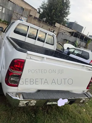Toyota Hilux 2008 White
