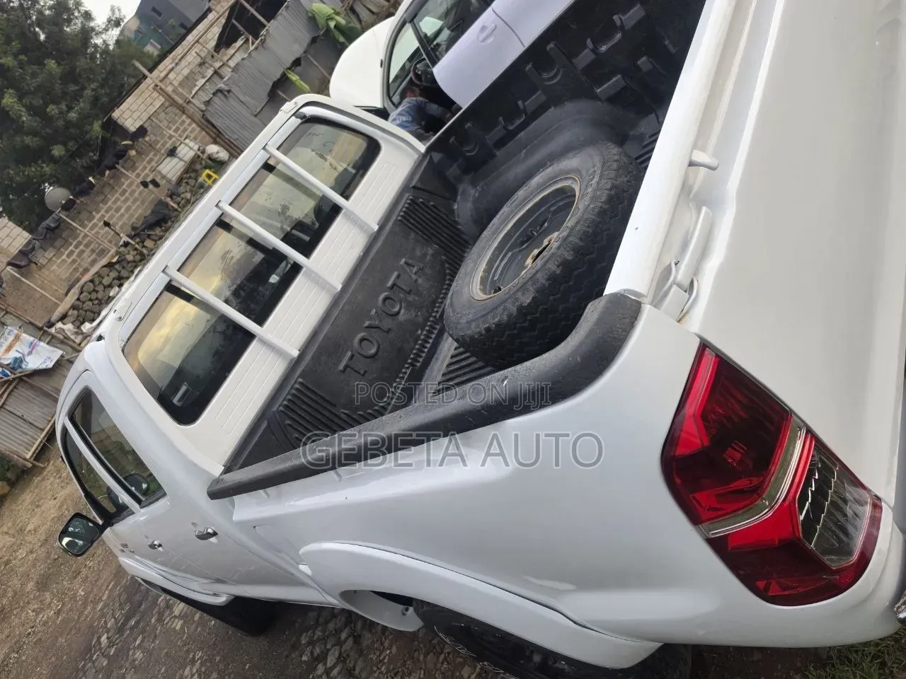 Toyota Hilux 2008 White